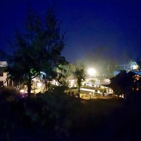 Swaraj Resorts Bharatpur Luaran gambar