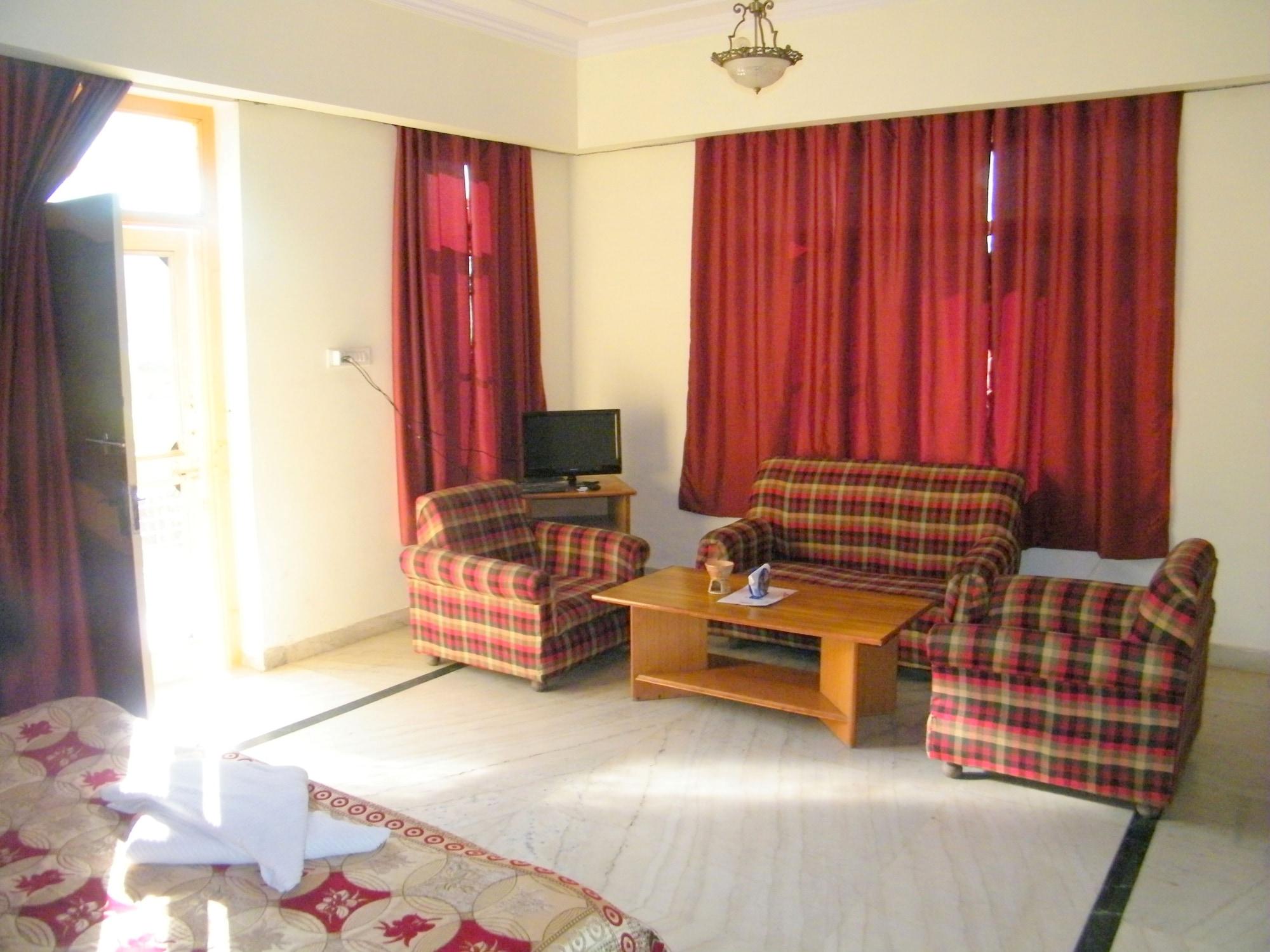 Swaraj Resorts Bharatpur Luaran gambar