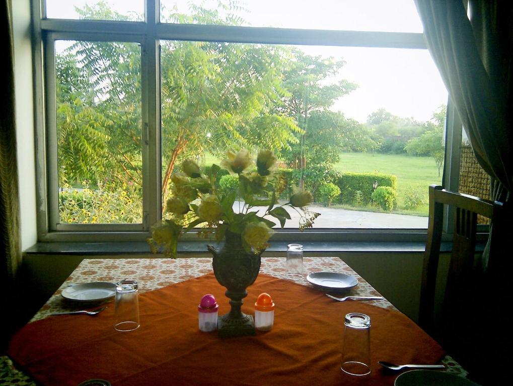 Swaraj Resorts Bharatpur Luaran gambar