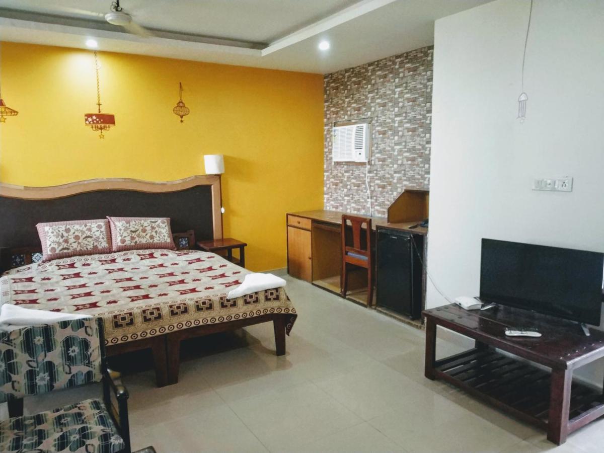 Swaraj Resorts Bharatpur Luaran gambar