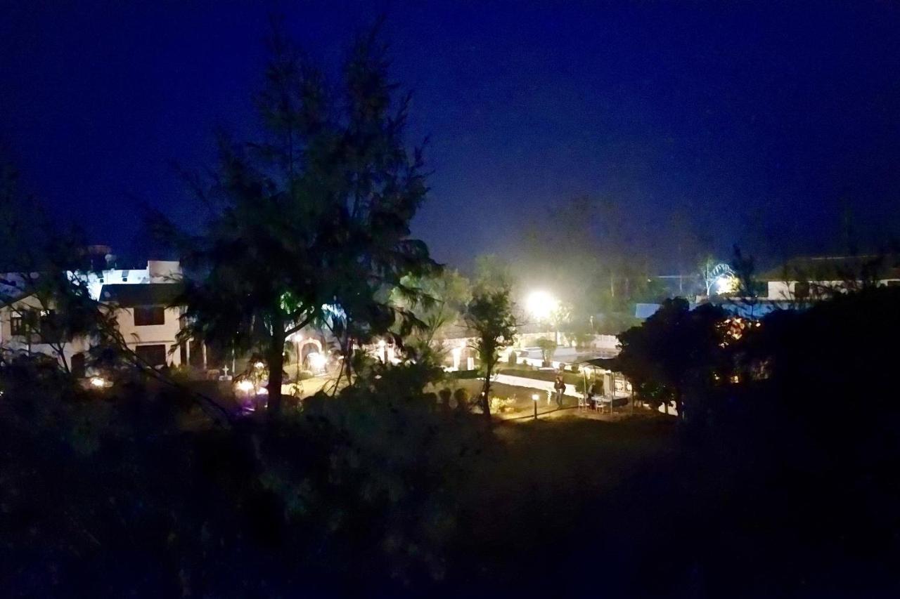 Swaraj Resorts Bharatpur Luaran gambar