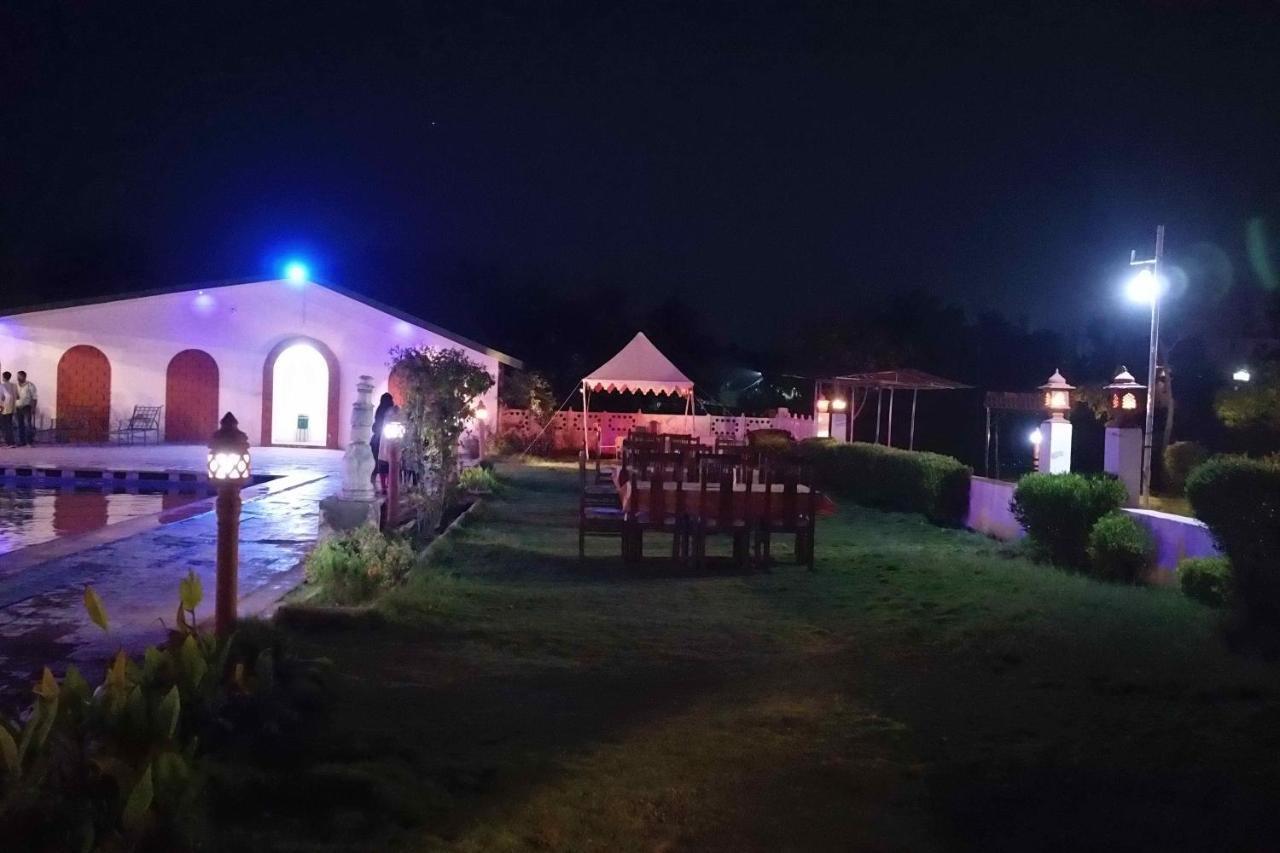 Swaraj Resorts Bharatpur Luaran gambar