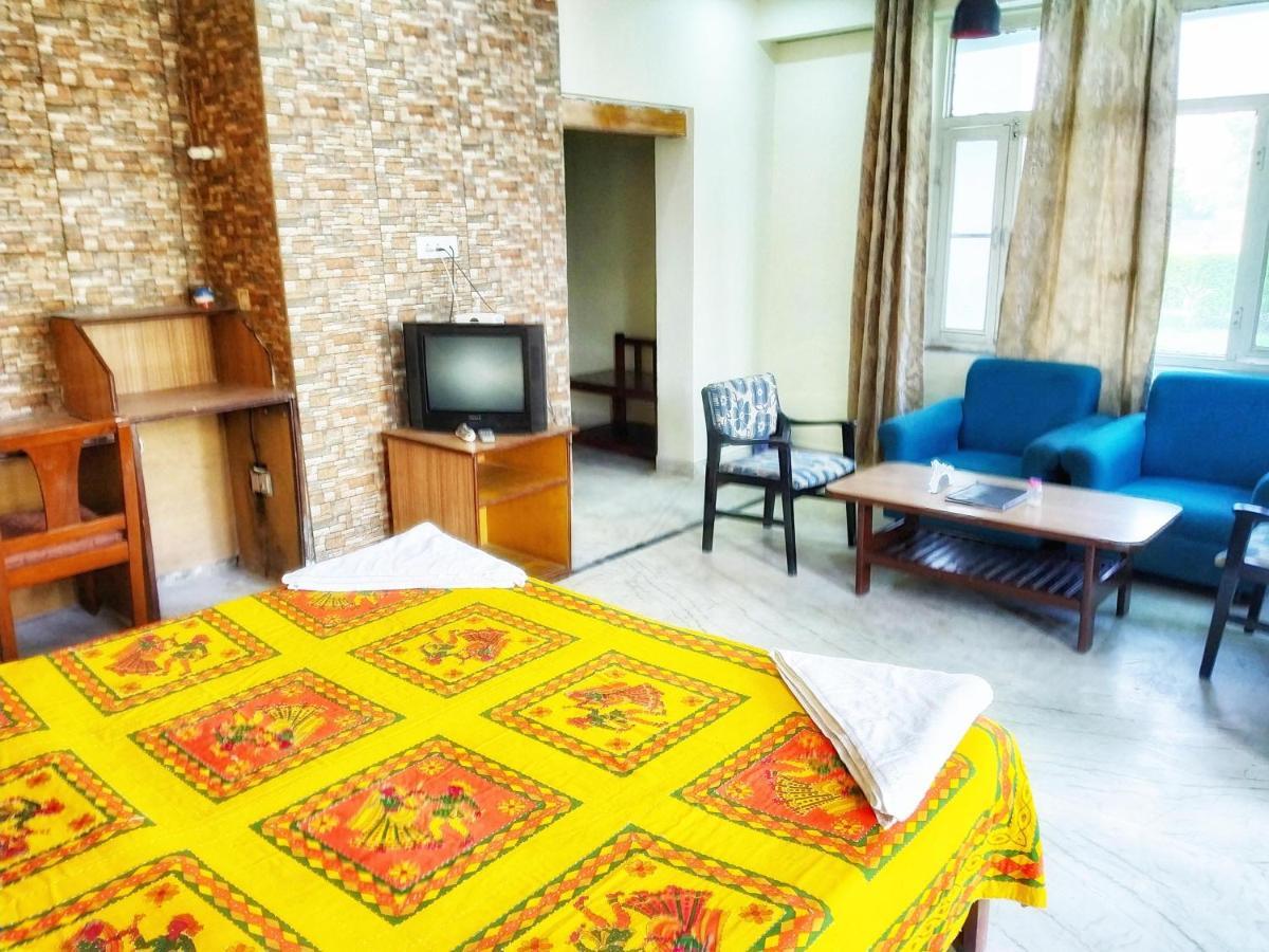 Swaraj Resorts Bharatpur Luaran gambar