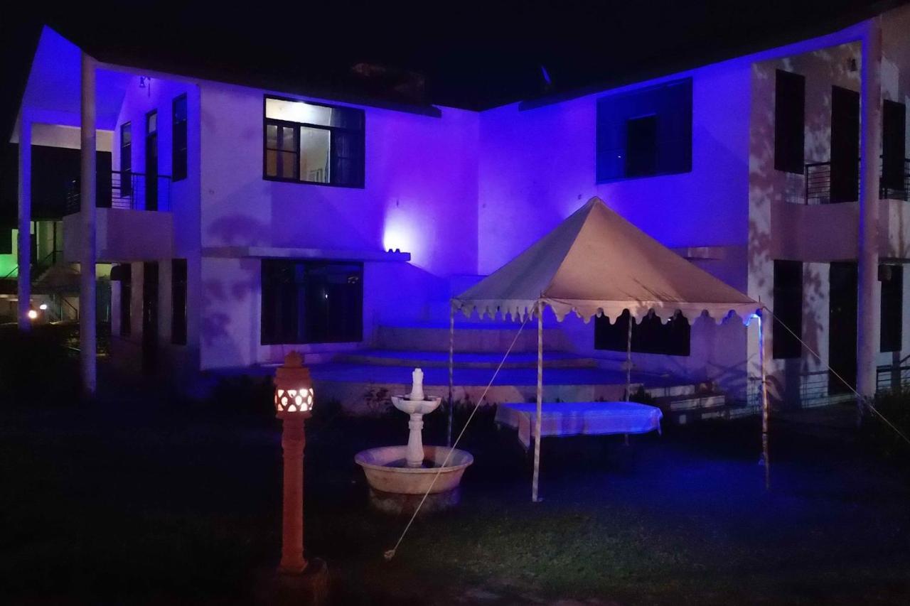 Swaraj Resorts Bharatpur Luaran gambar