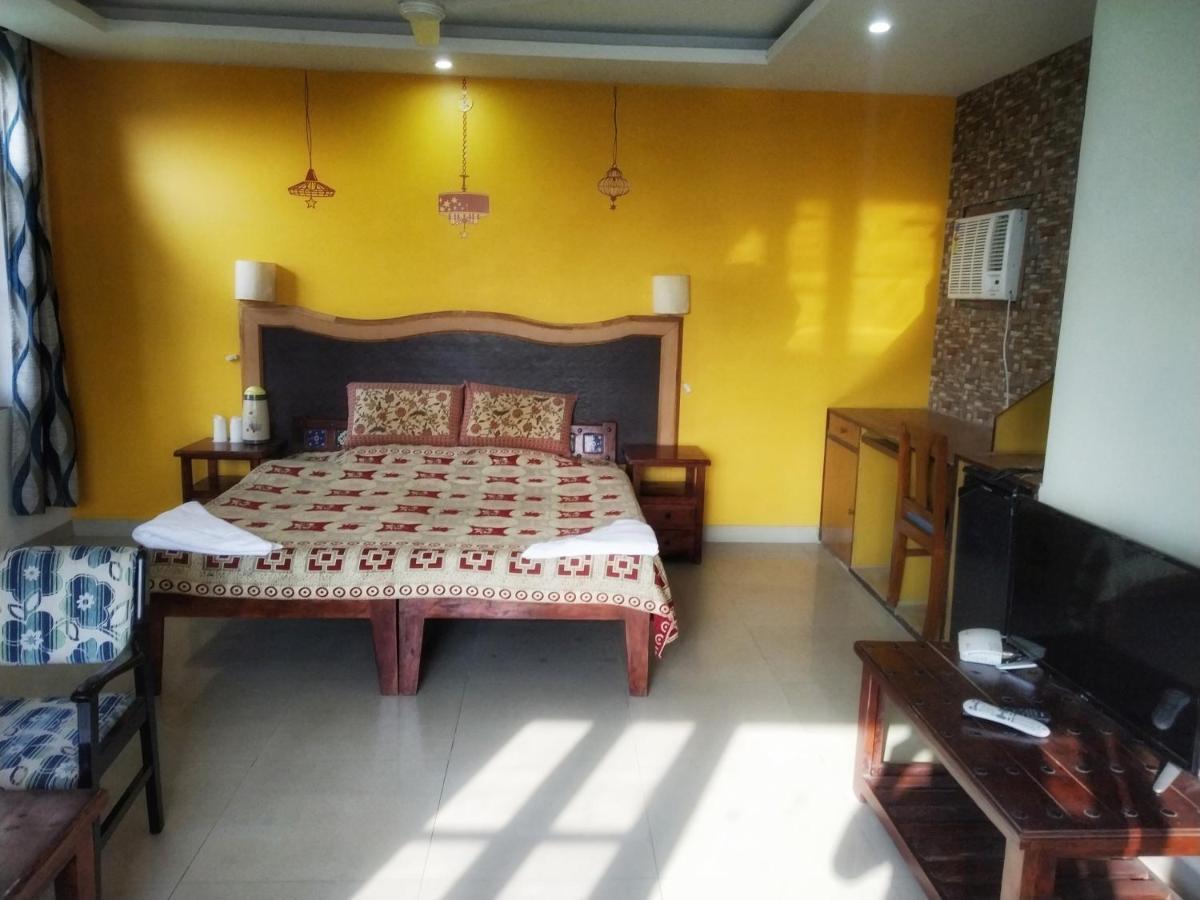 Swaraj Resorts Bharatpur Luaran gambar