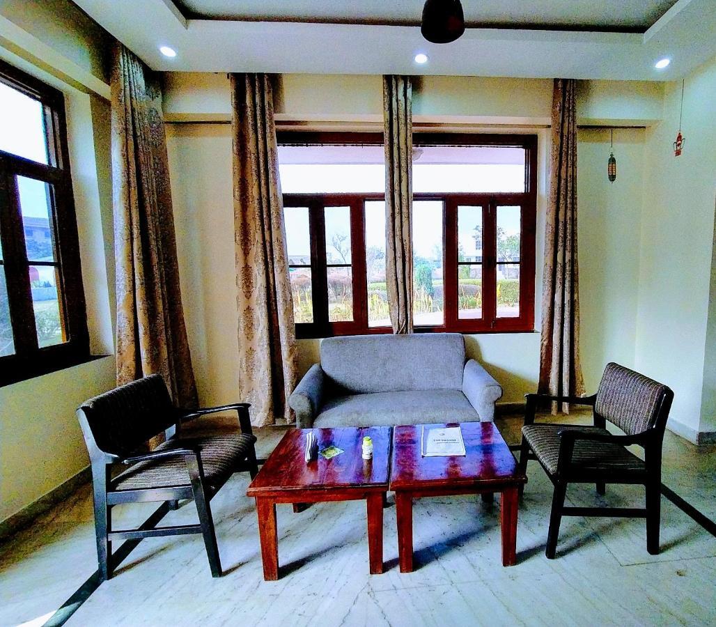 Swaraj Resorts Bharatpur Luaran gambar