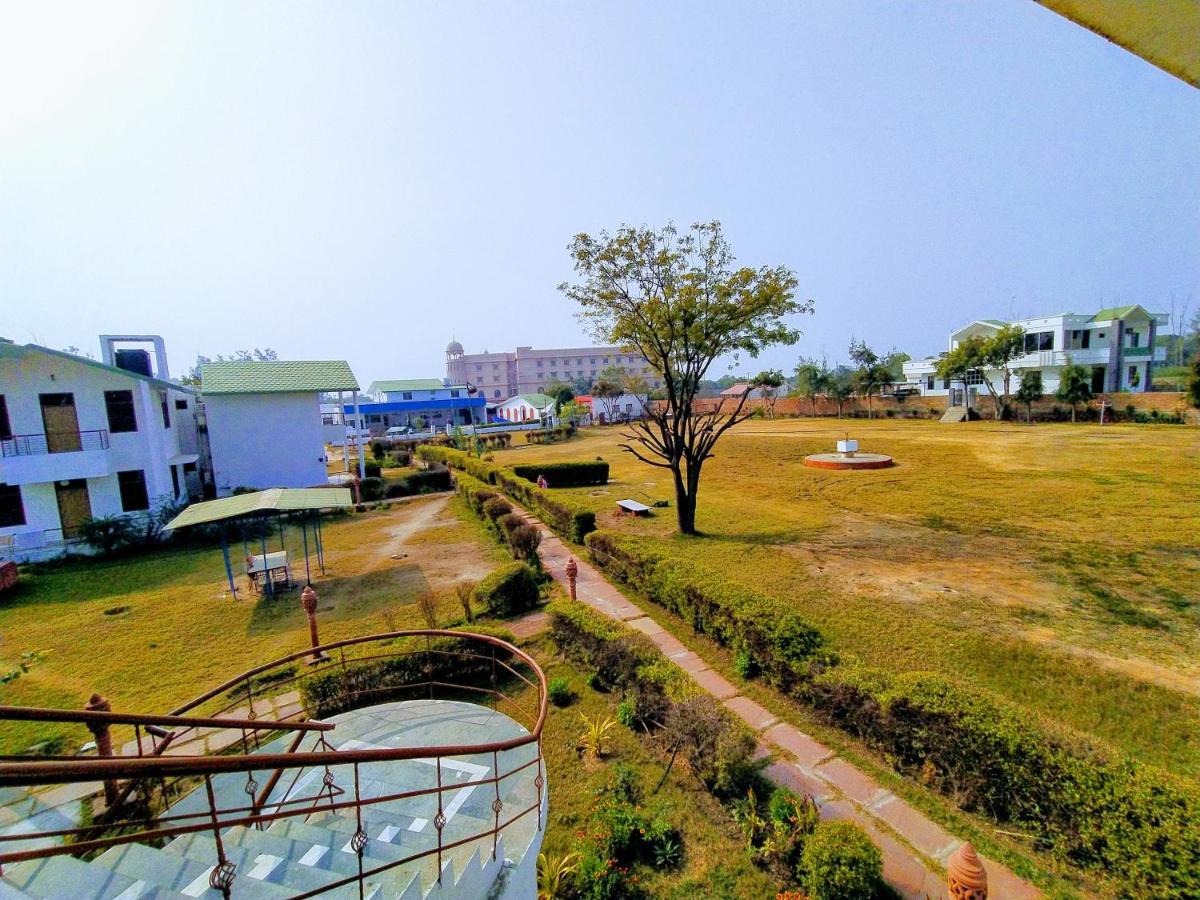 Swaraj Resorts Bharatpur Luaran gambar