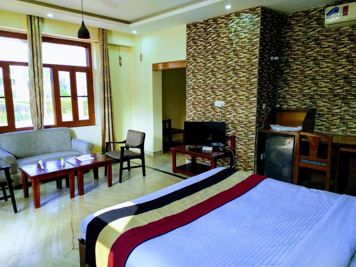 Swaraj Resorts Bharatpur Luaran gambar